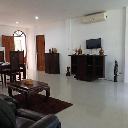 Nai Harn Brodie Rawai Resort מראה חיצוני תמונה