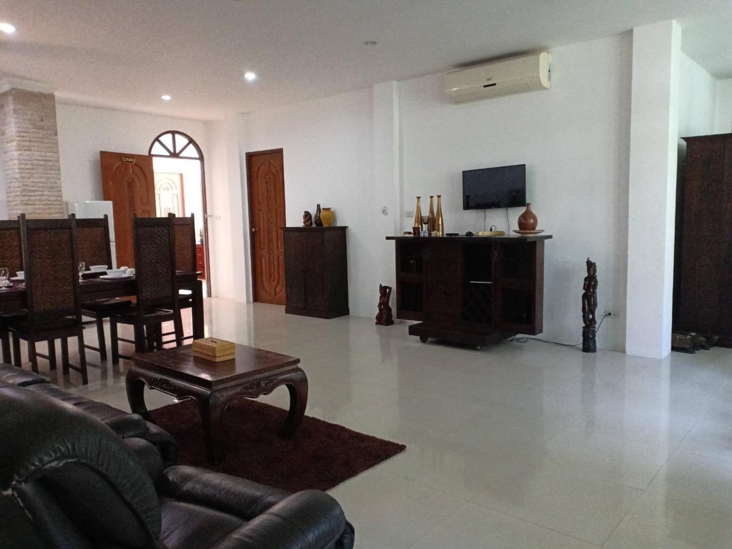 Nai Harn Brodie Rawai Resort מראה חיצוני תמונה