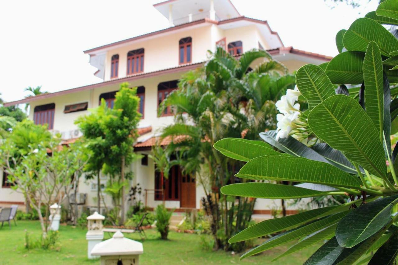 Nai Harn Brodie Rawai Resort מראה חיצוני תמונה