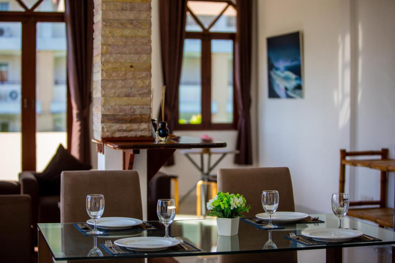 Nai Harn Brodie Rawai Resort מראה חיצוני תמונה