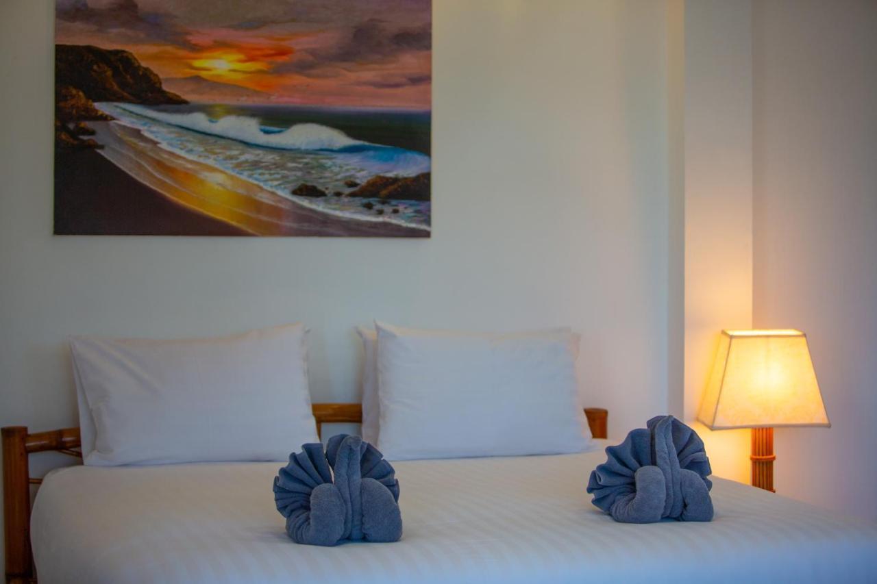 Nai Harn Brodie Rawai Resort מראה חיצוני תמונה
