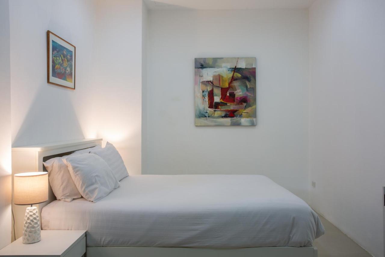 Nai Harn Brodie Rawai Resort מראה חיצוני תמונה